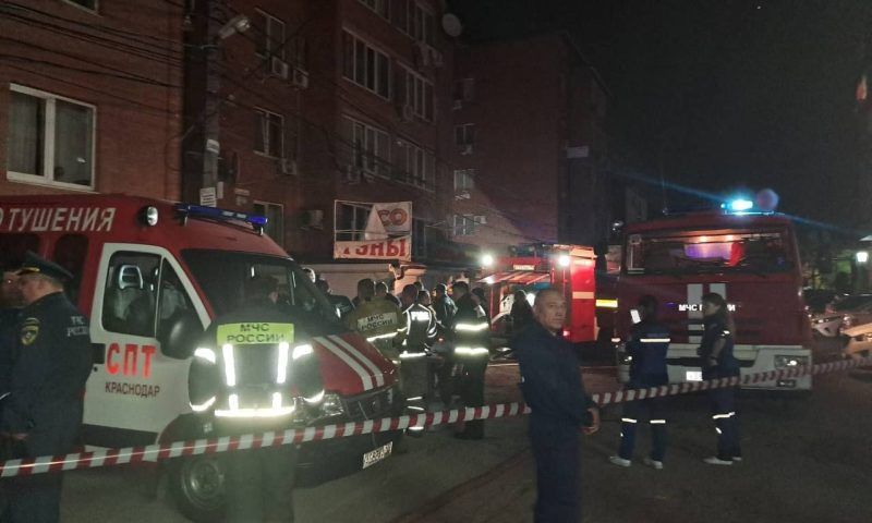 Четыре квартиры пострадали от огня в доме в Музыкальном микрорайоне Краснодара