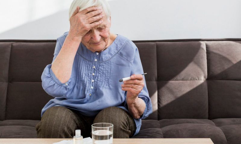 Здоровье пенсионера: 6 правил, как обезопасить себя в сезон инфекций
