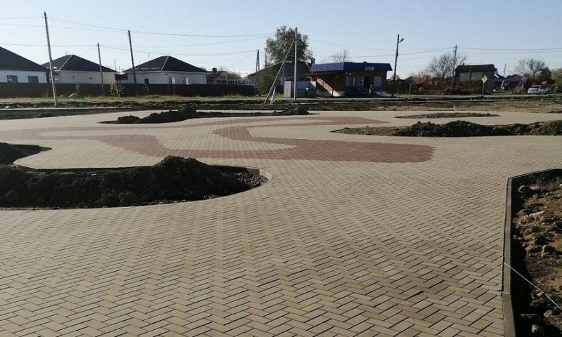 В Крымском районе завершили первый этап благоустройства парка