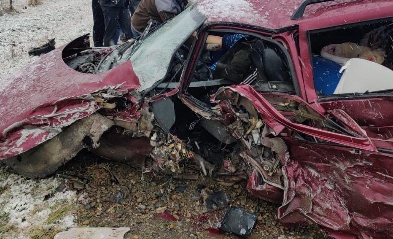 Машину разорвало на части в ДТП на Кубани, пострадавшего деблокировали спасатели