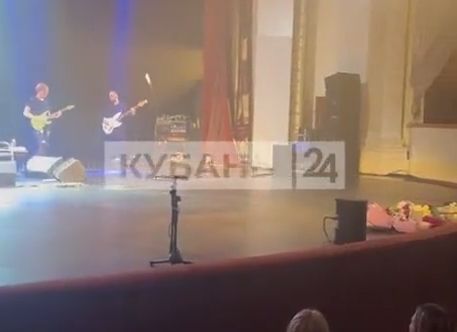 Певцу Николаю Носкову стало плохо во время концерта в Сочи