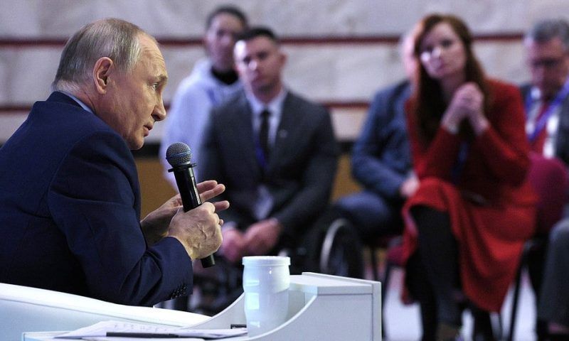 Путин назвал «свинством» организацию Западом еврейских погромов в РФ
