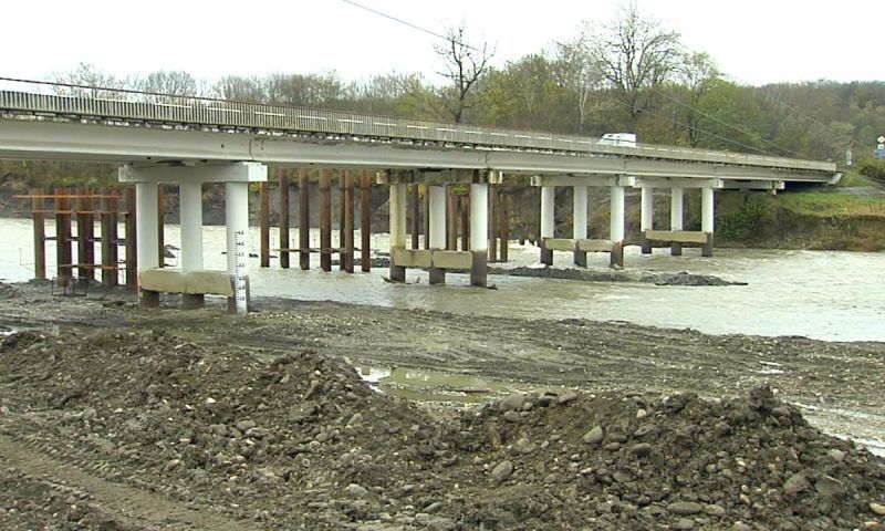 В Апшеронском районе отремонтируют мост в районе станицы Ширванской