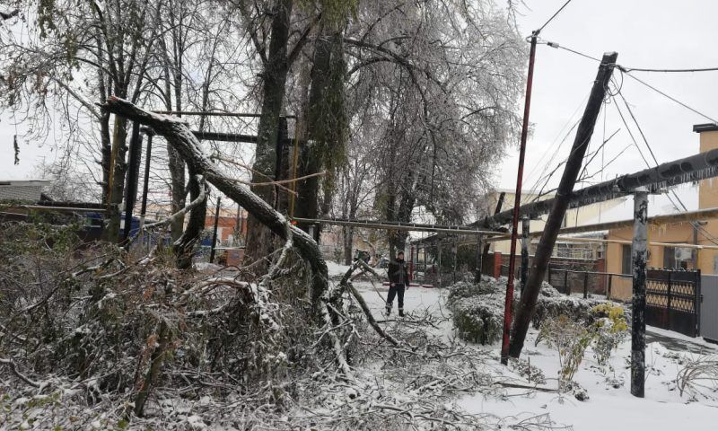 Ливни, снег, гололедица, аварии: что творит непогода в Краснодарском крае