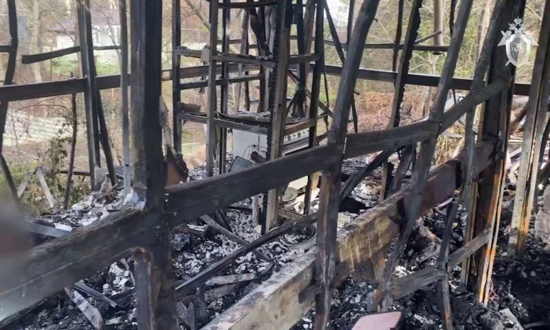 Двое мужчин сгорели при пожаре в частном доме в Новороссийске