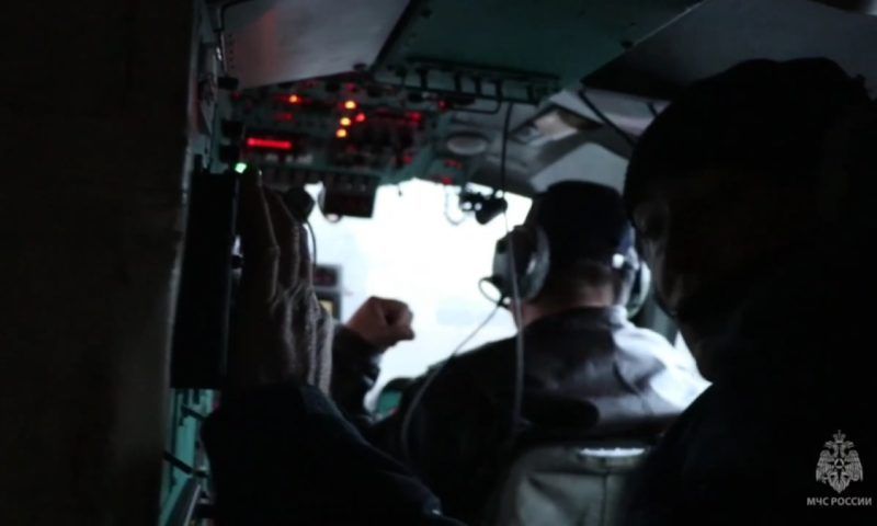 Спасатели на вертолете эвакуировали матроса с палубы сухогруза в Сочи