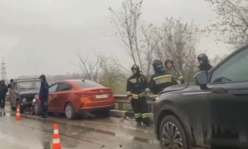 Гололедица и мокрый снег стали причиной ДТП с участием 15 автомобилей на Кубани