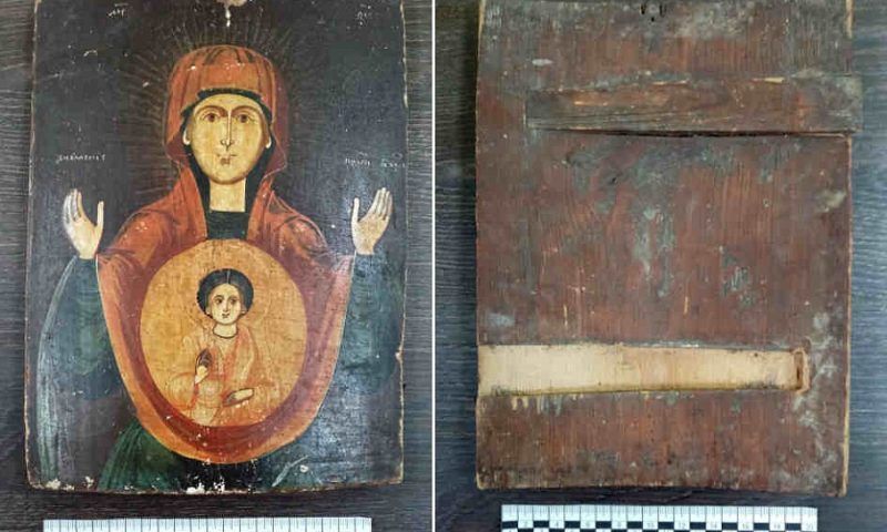 Иконы и античные ценности передали таможенники в музей имени Фелицына
