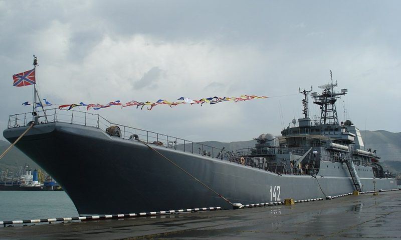 При атаке на Феодосию повреждения получил десантный корабль «Новочеркасск»