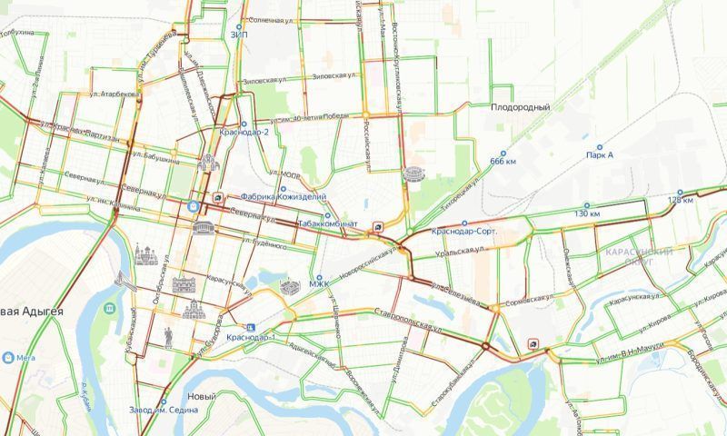 В пятничный вечер Краснодар «застрял» в 9-балльных пробках