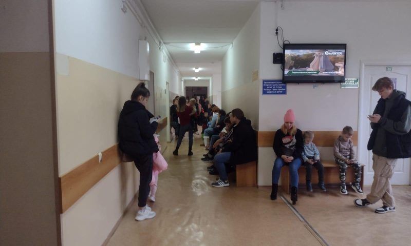 Школу в Новороссийске перевели на дистанционку из-за «неуточненной» пневмонии