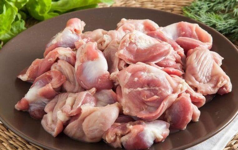 Куриные желудки тушеные