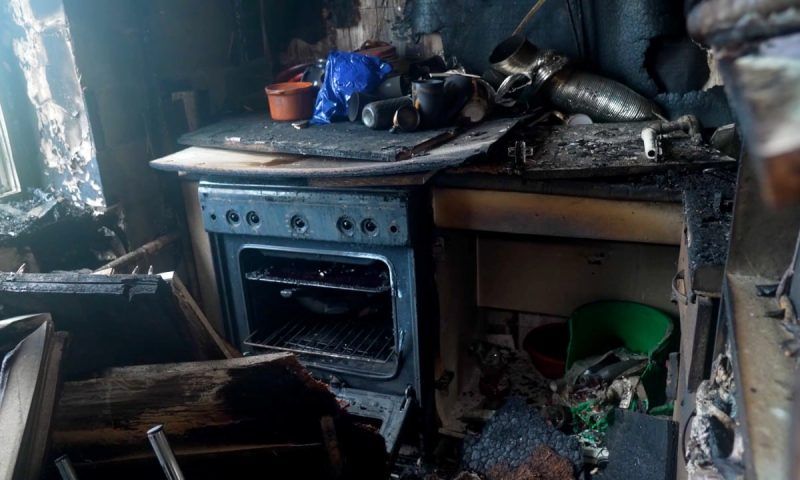 Локальные повреждения квартир начали устранять после хлопка газа в Новороссийске