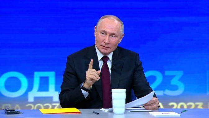 Путин ответил на вопрос про открытие аэропорта в Краснодаре