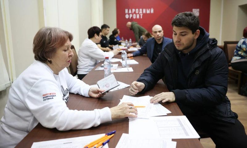 Как проходит сбор подписей в поддержку кандидатов на должность президента России