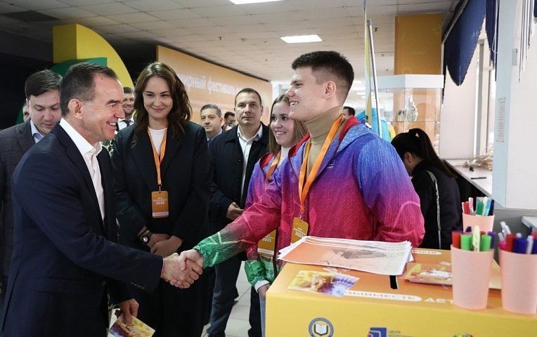 Волонтеры Краснодарского края представили Кондратьеву свои социальные проекты