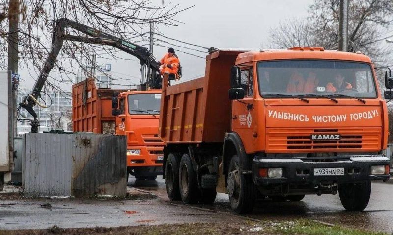 Мэр Краснодара объяснил, почему некоторые мусорные площадки города переполнены