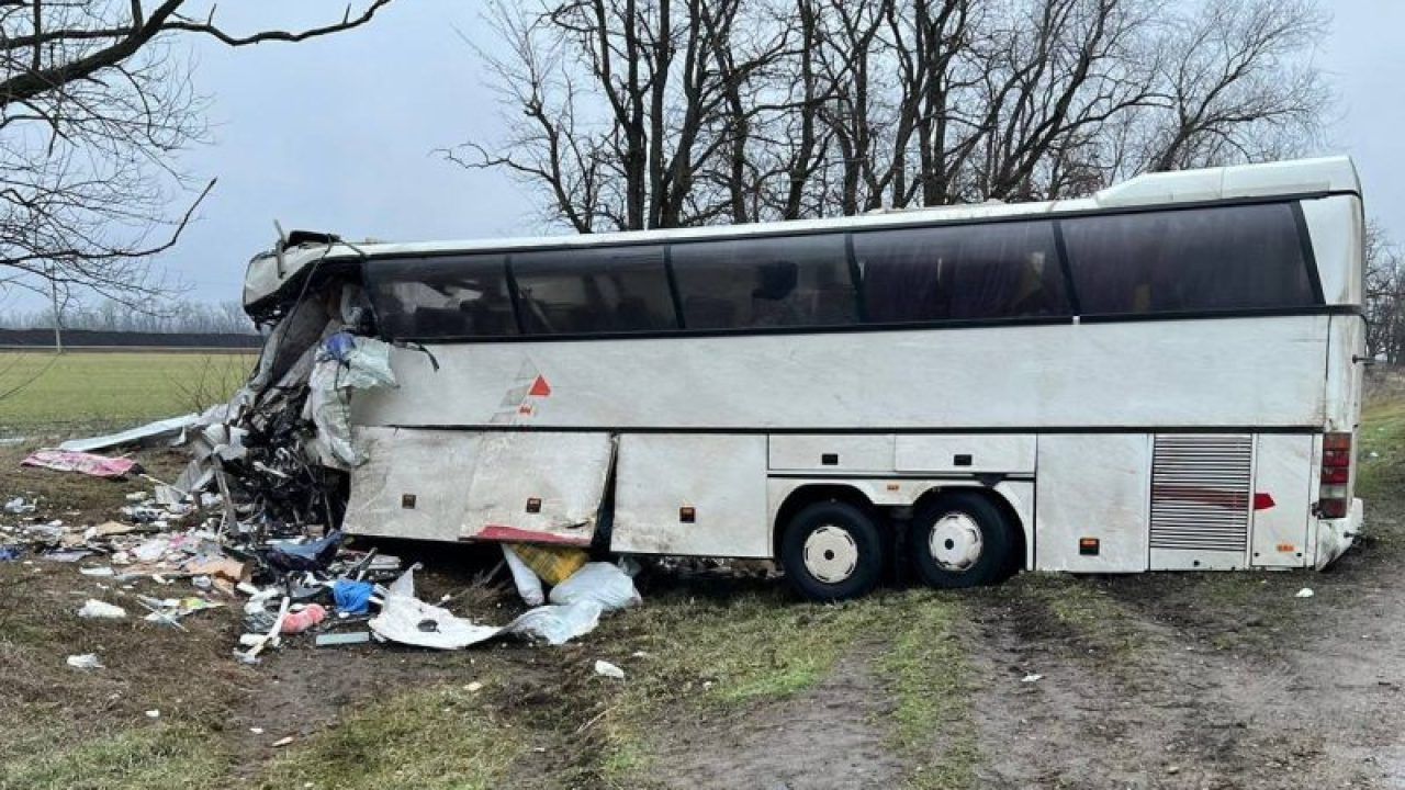 СК возбудил уголовное дело после смертельного ДТП с рейсовым автобусом на  Кубани - 28 января, 2024 Все новости, Происшествия «Кубань 24»