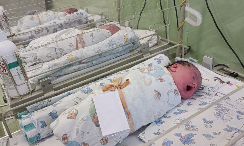 Кондратьев: на Кубани в новогоднюю ночь родились 40 детей
