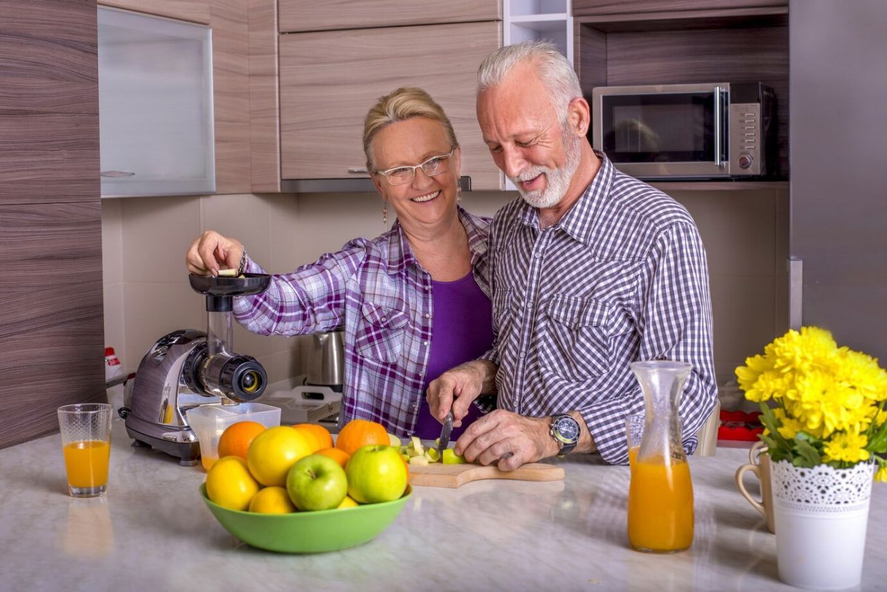 10 самых полезных фруктов и ягод для пенсионера