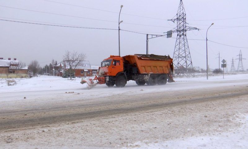 Сильные снегопады прошли в ночь на 12 января в Краснодарском крае