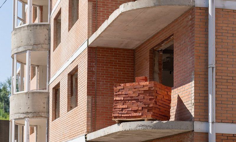 В Сочи планируют расселить 50 аварийных домов по нацпроекту