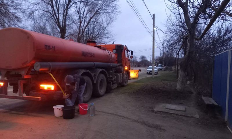 После ЧП на водоводе 240 тыс. литров воды доставили жителям Темрюкского района