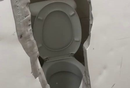 Видео 18+ Мужской общественный туалет в парке Мершавцева в Кривом Роге — Новости Кривого Рога