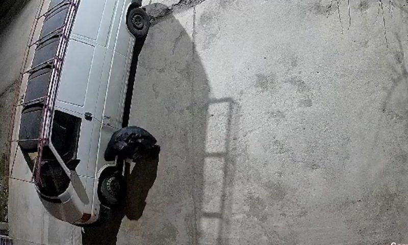 Сосед рассказал о возможной причине попытки подрыва машины жителя Краснодара