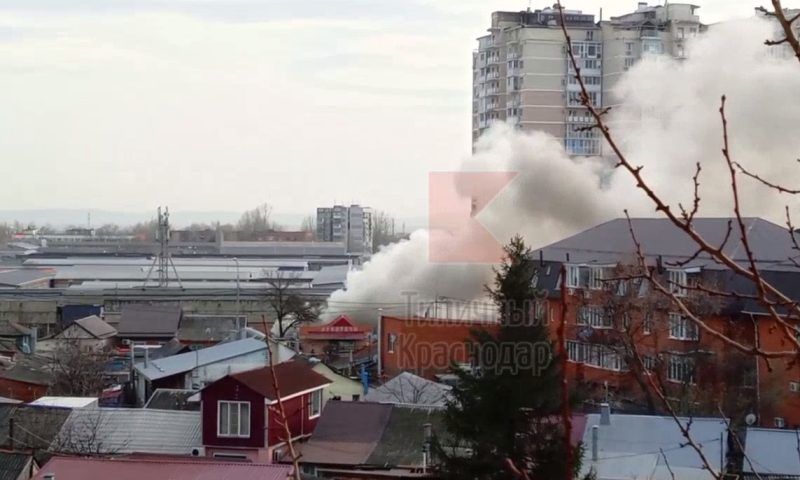 В Краснодаре произошел пожар в бане на Адыгейской набережной