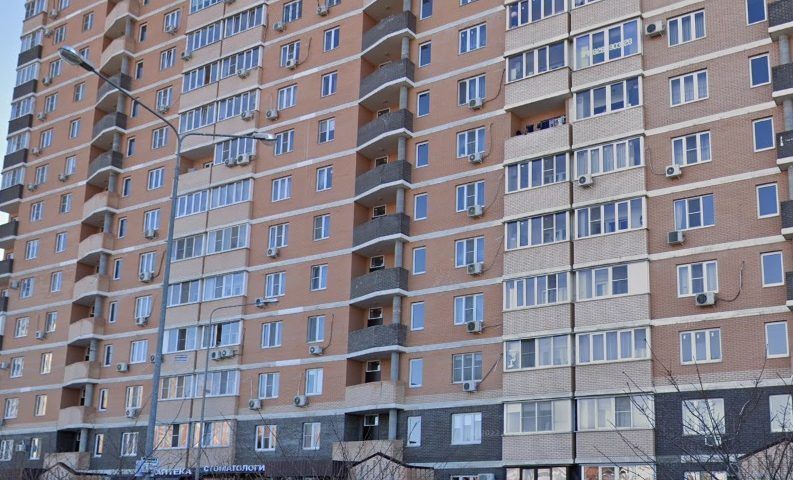 Из горящей многоэтажки в Краснодаре эвакуировали 50 человек