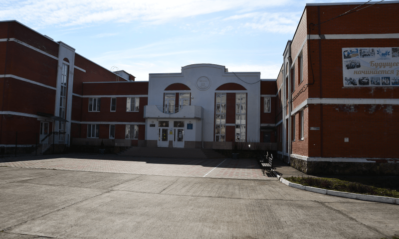 Отремонтированный клуб для военнослужащих открылся в поселке Молькино