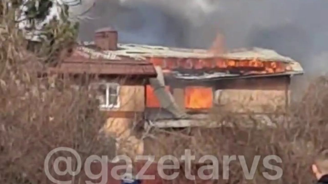 В Динском районе произошел пожар в двухэтажном доме на площади 120 кв.  метров - 10 февраля, 2024 Все новости, Происшествия «Кубань 24»