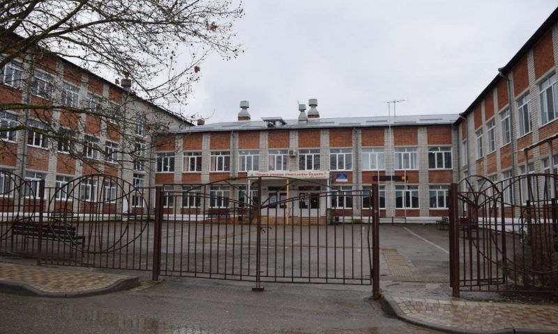 Из-за сообщения о минировании эвакуировали три школы в Горячем Ключе