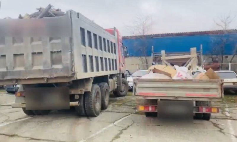 Двух нелегальных мусорщиков задержали в Краснодаре