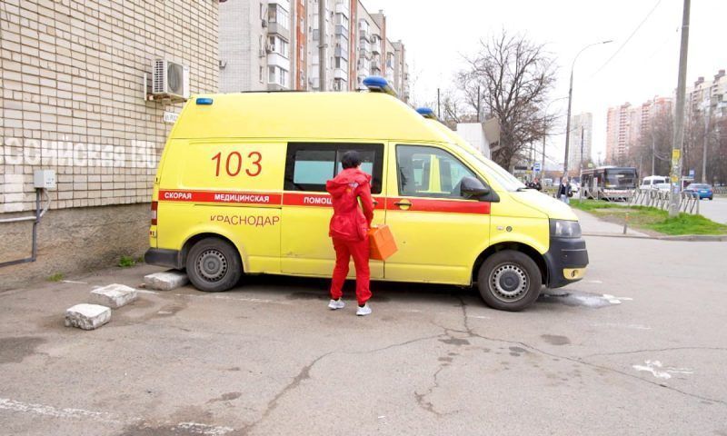«Кубань 24» проверил, уступают ли водители дорогу скорой помощи в Краснодаре