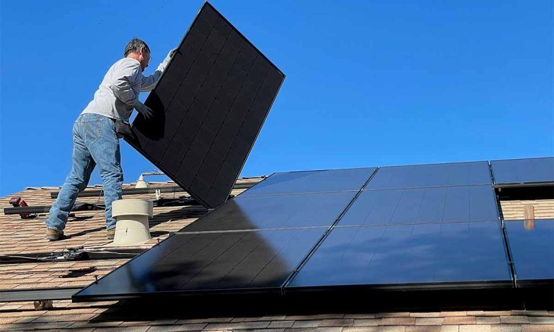 Специалист РЭУ Жуков: солнечные панели перспективны для жилищного строительства