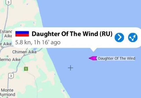 Яхта пропавшего яхтсмена из Геленджика видна со спутника, но связи с ней нет