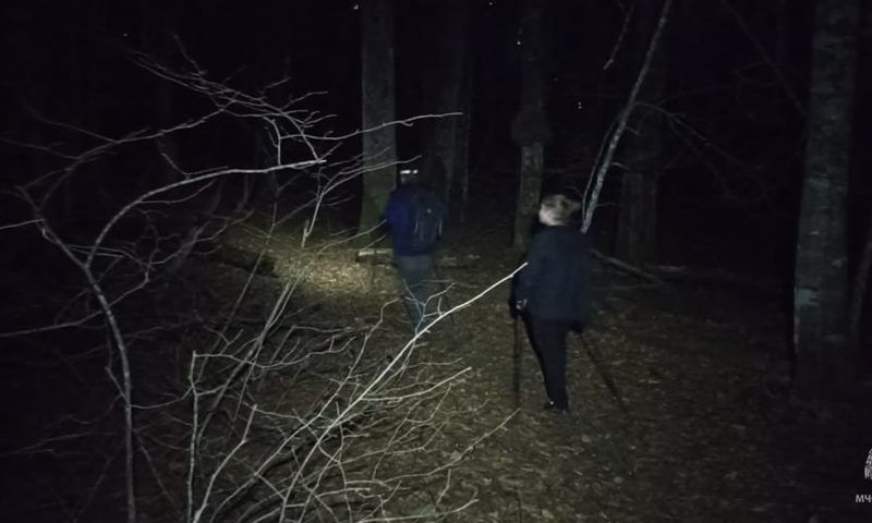 Прогулка в сумерках: туристка заблудилась в горах Красной Поляны