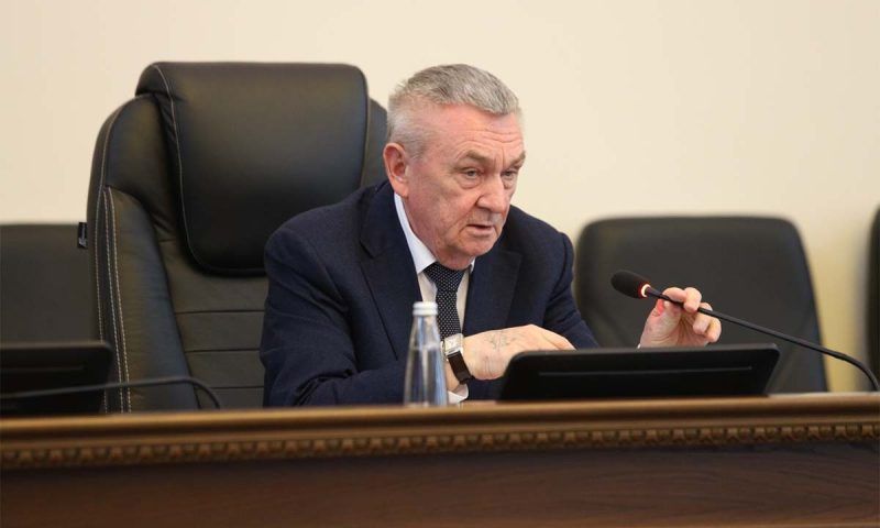 Депутату ЗСК Владимиру Бекетову исполнилось 75 лет