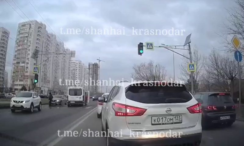 В БСМП объяснили, почему машина скорой помощи сбила велосипедиста в Краснодаре