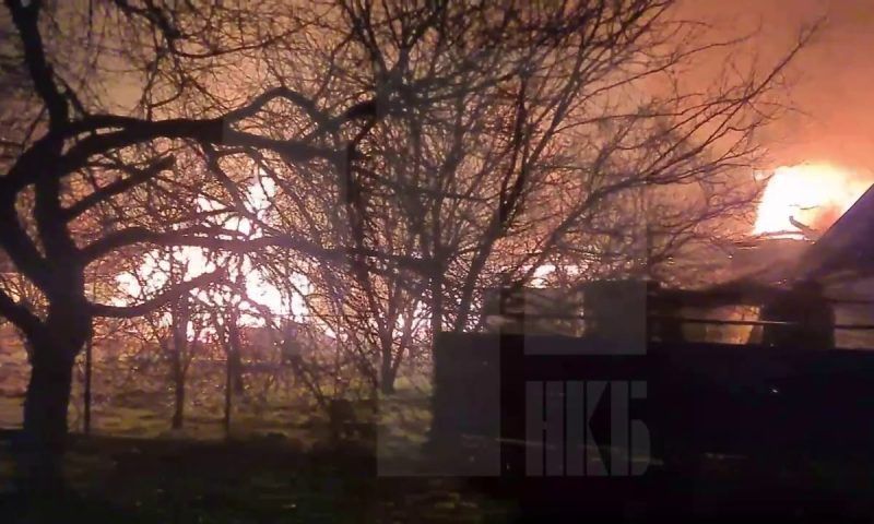 Частный дом на площади 100 кв. метров загорелся в Новокубанске