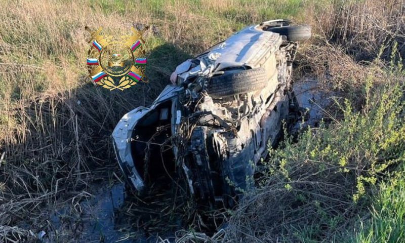 Пожилой водитель кроссовера погиб, вылетев с дороги в канал в Краснодарском крае