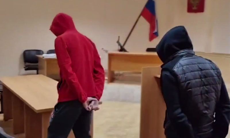 Участников оргии на пляже в Сочи арестовали на 10 суток