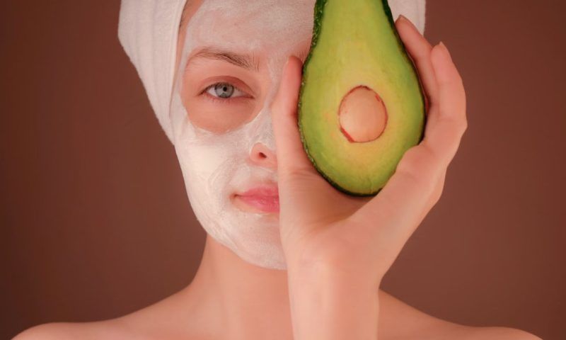 Тайны женской красоты: как правильно увлажнять кожу лица после 30 лет