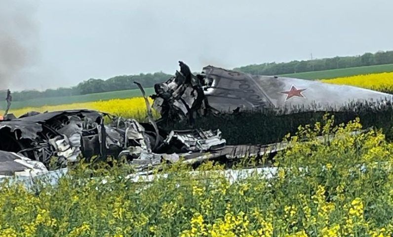 Один из пилотов упавшего в Ставропольском крае бомбардировщика Ту-22М3 погиб
