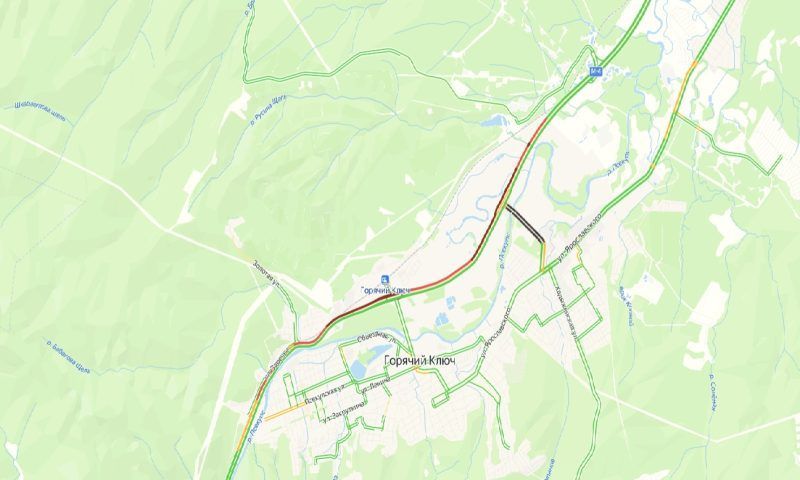 «Курортная» пробка длиной 8,5 км образовалась на трассе под Горячим Ключом