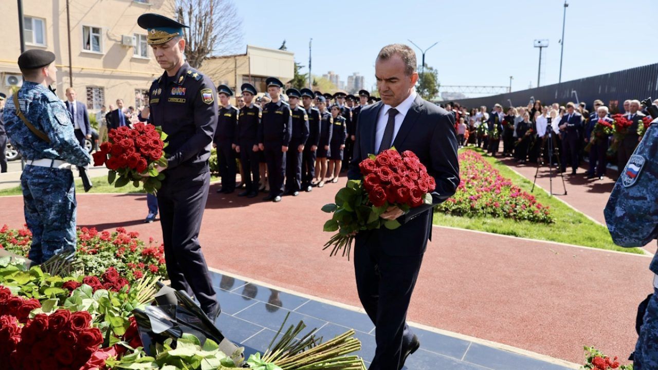 Памятник погибшим при исполнении судебным приставам открыли в Сочи - 2  апреля, 2024 Все новости, Материалы, Общество «Кубань 24»