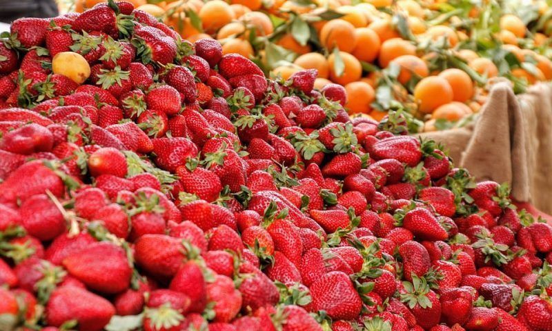 Когда сезон клубники: как выбрать вкусные ягоды