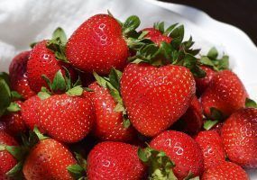 Клубника на Кубани может подорожать на 30% из-за поврежденных снегом теплиц